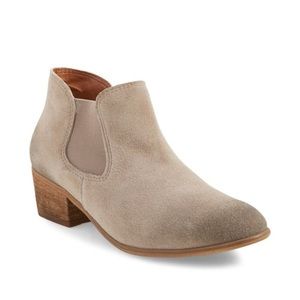 Nordstrom BP Tripp Suede Booties, Beige